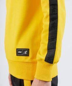 ONE Championship Men Bruce Lee Black & Yellow Pullover