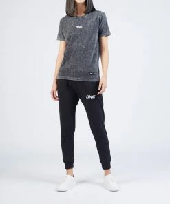 ONE Championship ONE Signature Logo Stonewashed Tee Men